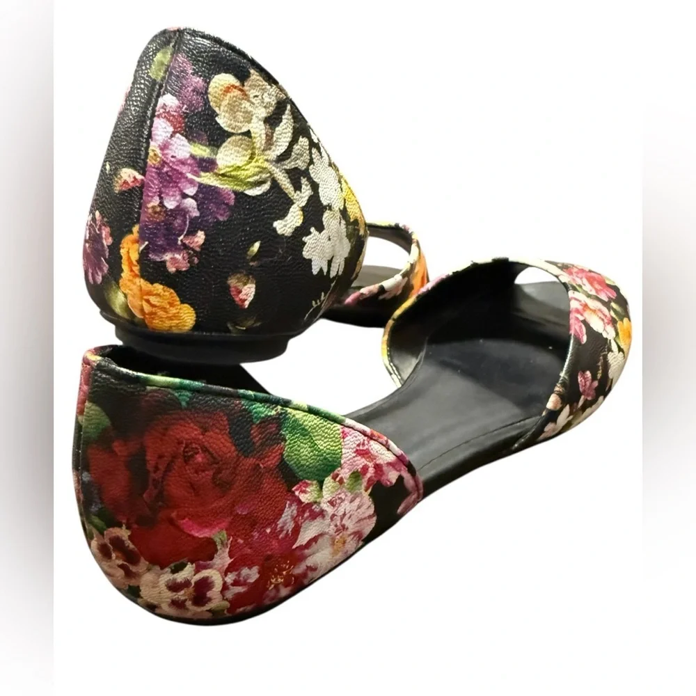 SBICCA Black Floral Open-Toe Flats - Picture 2 of 4